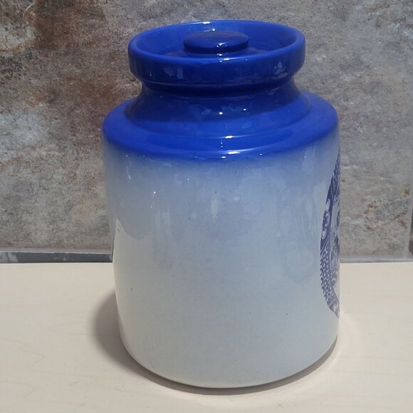 Vintage Blue Willow Cannister with Lid Storage Jar Small - Picture 3 of 10